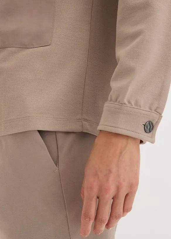 Veste l&eacute;g&egrave;re en Punto di Roma avec bordure en satin, bonprix