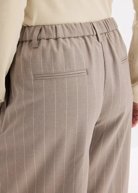 Bermuda &agrave; rayures tennis et pinces, bonprix