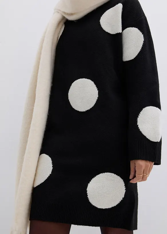 Robe oversize en maille &agrave; pois, bonprix