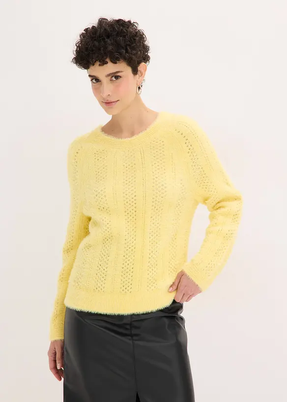 Pull ajour&eacute; en maille poilue, bonprix