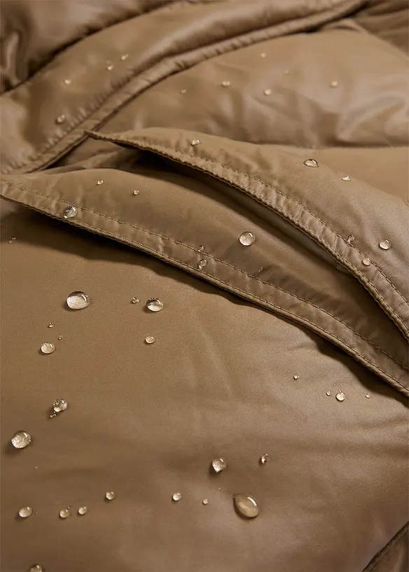 Doudoune longue d&eacute;perlante, bonprix