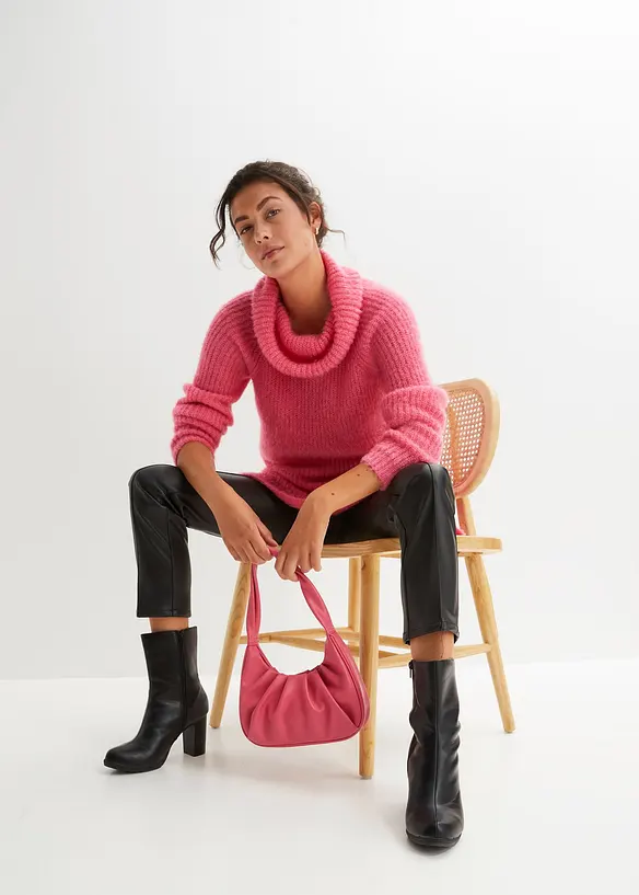 Pull col roul&eacute; oversize, bonprix