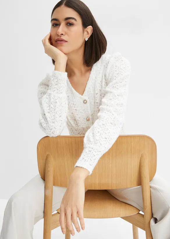 Gilet en maille avec boutons d&eacute;coratifs, bonprix