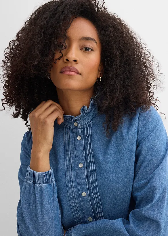 Blouse en jean &agrave; finitions volant&eacute;es, bonprix