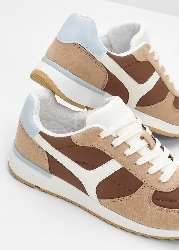 Sneakers au look r&eacute;tro, bonprix