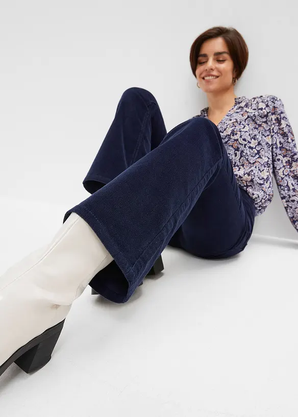 Pantalon bootcut en velours c&ocirc;tel&eacute; extensible, bonprix