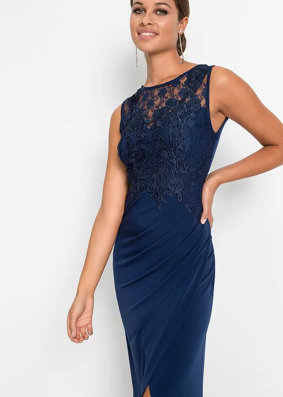 Robe longue &agrave; dentelle, bonprix