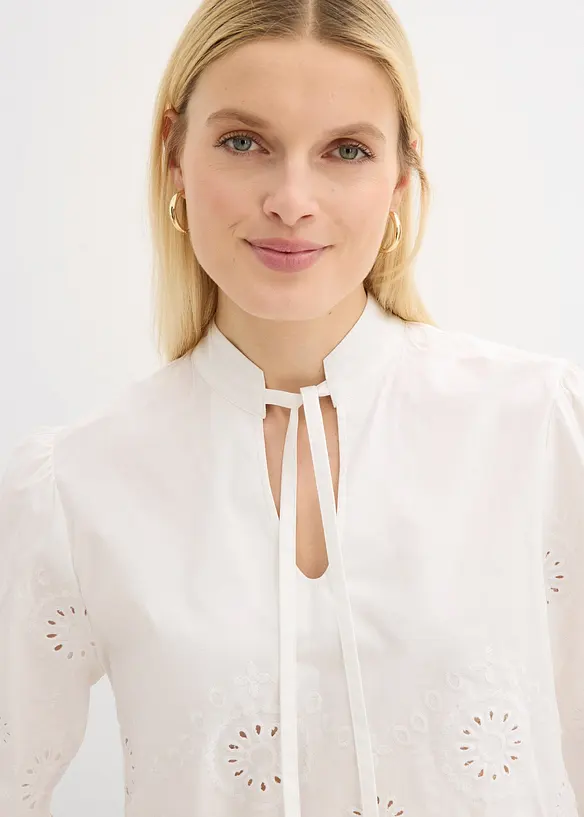 Blouse courte &agrave; broderies anglaises, bonprix