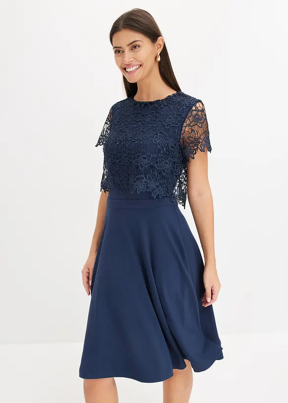 Robe midi avec empi&egrave;cement dentelle, bonprix