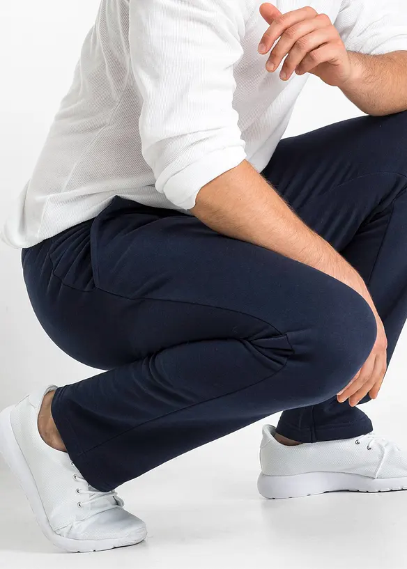 Pantalon de jogging &agrave; jambes droites, int&eacute;rieur gratt&eacute; doux, bonprix