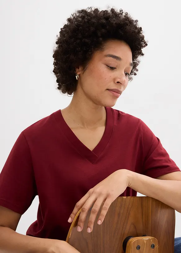 Lot de 5 T-shirts longs et amples &agrave; col V, bonprix