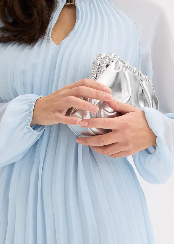 Robe courte pliss&eacute;e en mousseline, bonprix