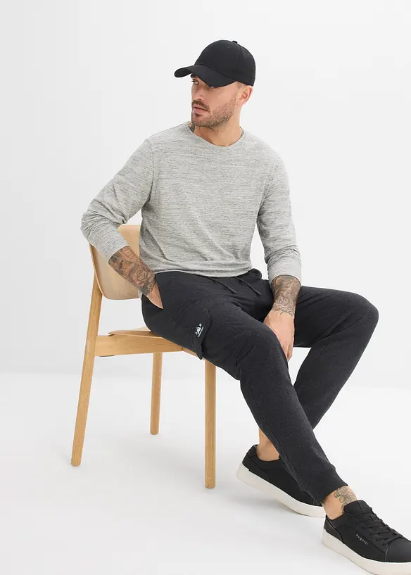 Pantalon de jogging &agrave; poches cargo, bonprix