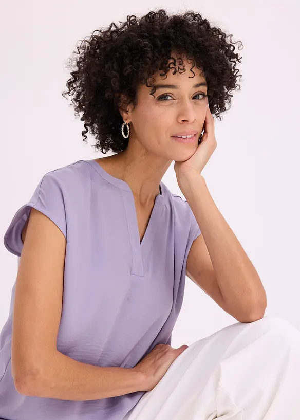 Blouse manches courtes ample en satin avec &eacute;paules descendues, bonprix