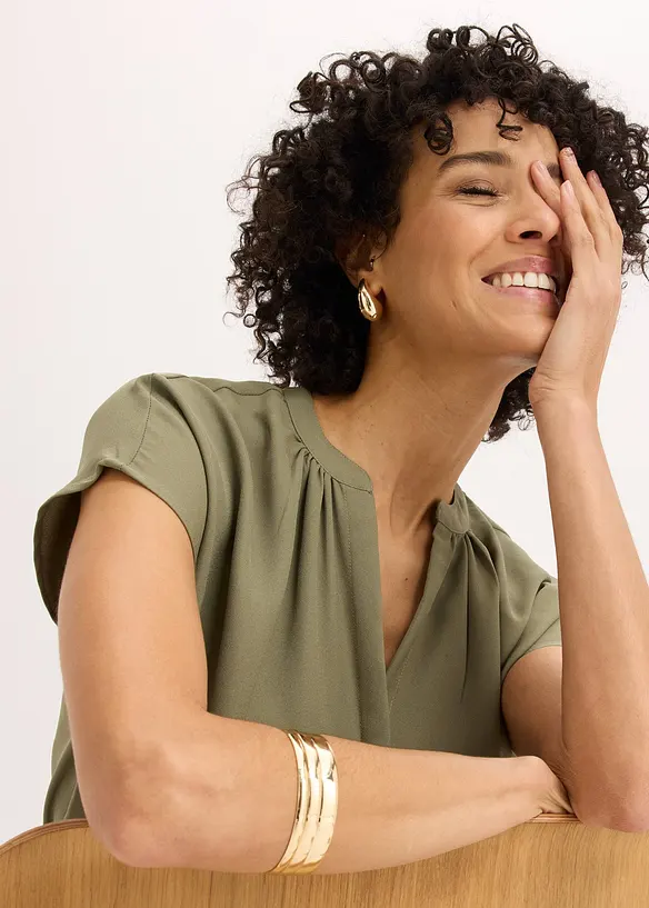 Chemisier manches courtes &agrave; boutonnage invisible, bonprix