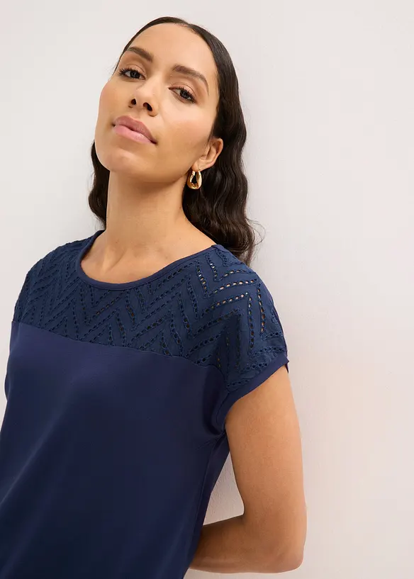 T-shirt en dentelle, en viscose douce, bonprix