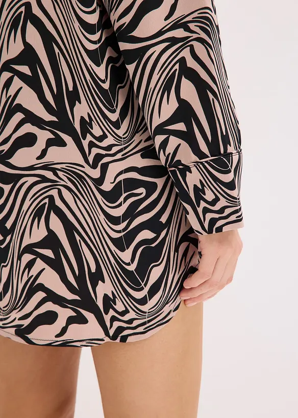 Chemise de nuit tiss&eacute;e en satin, bonprix