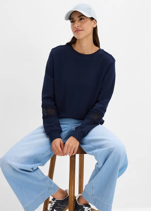 Sweat avec d&eacute;tails crochet, bonprix