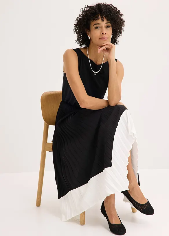 Robe &agrave; base asym&eacute;trique, bonprix