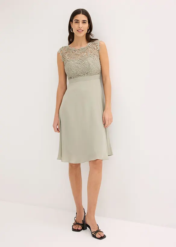 Robe courte &agrave; dentelle, bonprix