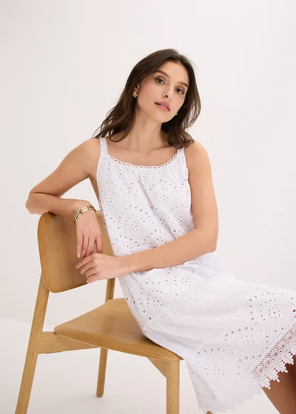 Robe &agrave; fines bretelles en viscose avec dentelle, bonprix