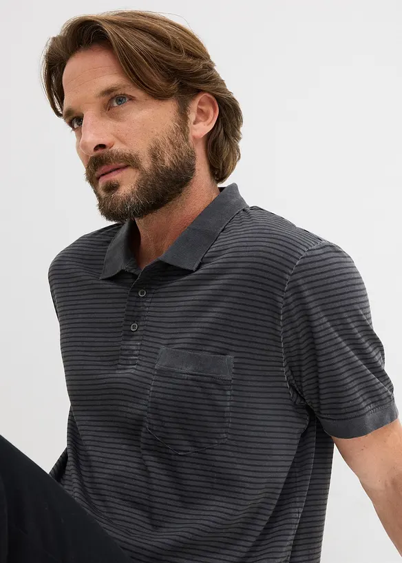 Polo aspect d&eacute;lav&eacute;, manches courtes, bonprix