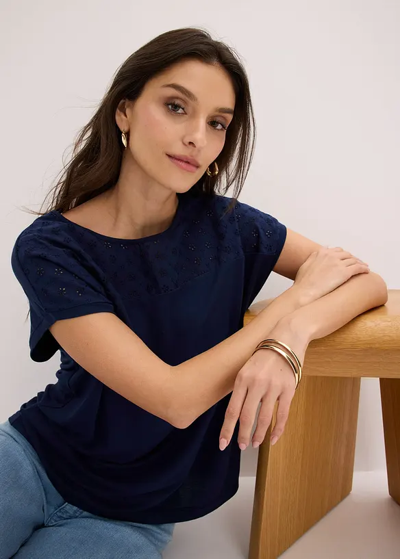 T-shirt doux &agrave; empi&egrave;cement en dentelle, bonprix