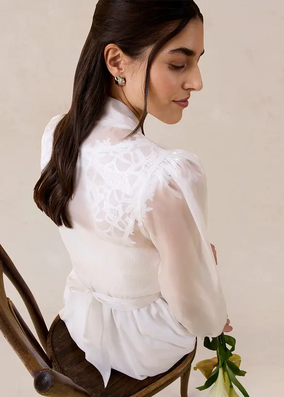 Bol&eacute;ro en tulle fin avec d&eacute;tail &agrave; nouer, bonprix