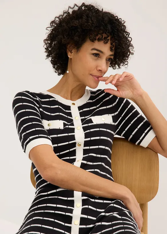 Robe en maille boutonn&eacute;e, bonprix